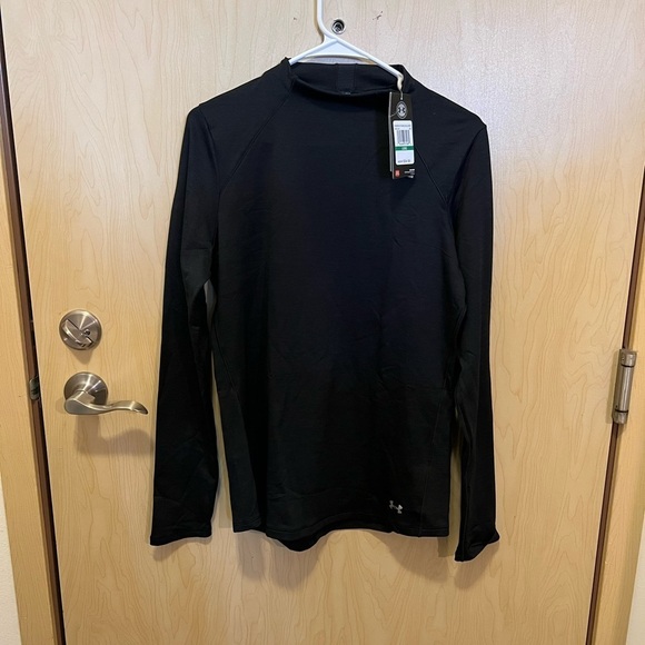 NWT under Armour long sleeve - Picture 1 of 3